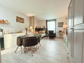 Le Petit Margny & Your Sweet Loc